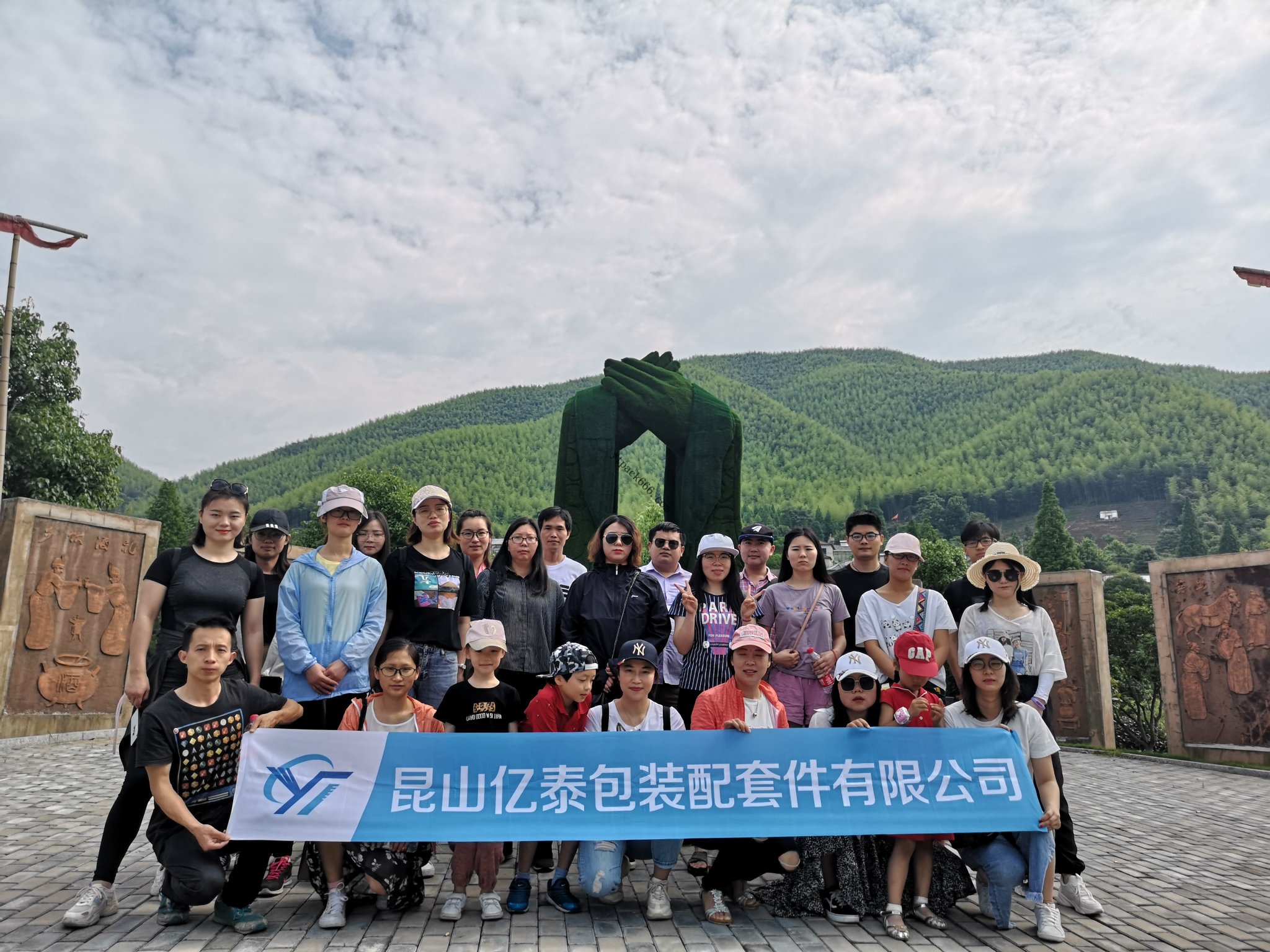 油墨刮刀哪家好_印刷刮油墨刮刀_油墨刮刀蓝色纸盒包装